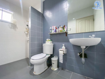 *****ทาวน์โฮมมือสองย่านกรุงเทพฯ ม.นาราวัลย์ ทาวน์ เพชรเกษม 63 เนื้อที่ 20.5 ตร.ว. ฟังก์ชันจัดเต็มถึง 3 ห้องนอน 3 ห้องน้ำ 2 ที่จอดรถ แถมฟรี! 2 เครื่องปรับอากาศ 1 เครื่องทำน้ำอุ่น 2 เครื่องดูดควัน บนทำเลดี ใกล้รถไฟฟ้าสายสีน้ำเงิน "สถานีหลักสอง" และใกล้ทางด่วน "พระราม2"